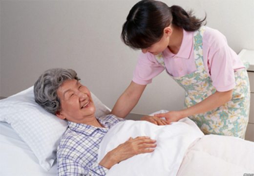 Dịch vụ chăm sóc người bệnh tại nhà Hà Nội giúp hạn chế nỗi lo về vấn đề nhiễm khuẩn chéo trong bệnh viện
